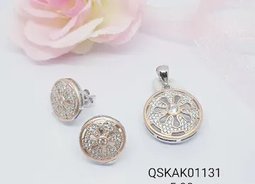 SILVER WORLD LLC