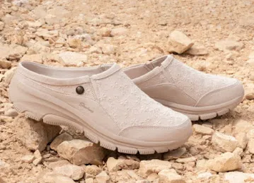 Skechers