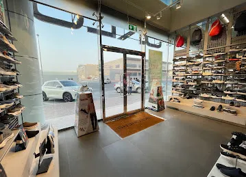 Skechers Showroom