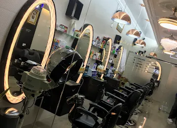 صالون الحوت للرجال Al hoot gents Saloon