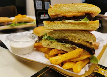 Smoke Burger Restuarant
