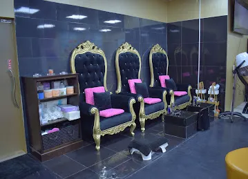 Sola Glow Beauty Salon