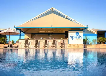 Splash Pool Lounge