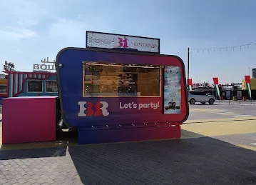 Spot - Food Trucks Park in Shamkha - سبوت - حديقة عربات الطعام في الشامخة