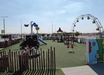 Spot - Food Trucks Park in Shamkha - سبوت - حديقة عربات الطعام في الشامخة