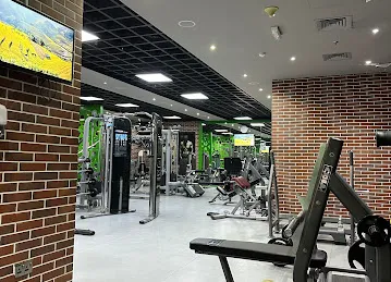Squats Gym Club
