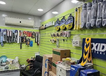 سروش فر لاصلاح الاطارات و تبدیل زیوتsarooshfar tyre repairing & oil change
