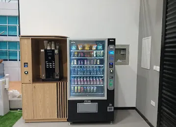 STATION VENDING MACHINES