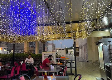 STEAK & BURGER RESTAURANT - KARAMA