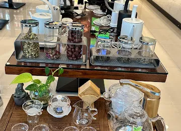 Sun Tour Tea Shop