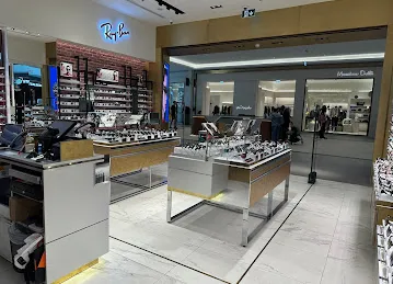 Sunglass Hut