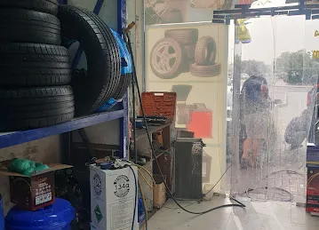 Super car auto accessories fitting l.l.c parnch سوبركار لتركيب الاجزاء الاضافية السيارات
