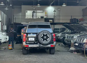 Super safari garage