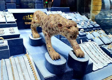 سوق دبي للذهب والتواصل، مركز الصيني للمساج الطبي