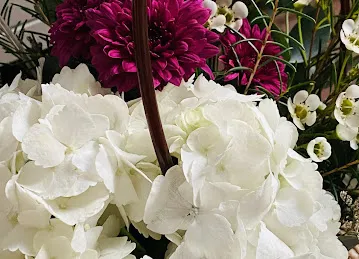 Tabrah Flowers & Gifts Trading