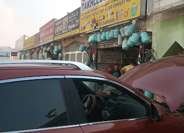 TAKHLEES GARAGH