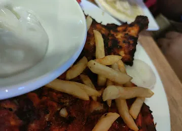 Tasty Cafeteria