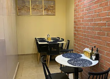 Tatbilah A & J Restaurant (مطعم تتبيله اي & جي)