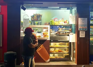 Tea and Snacks (tea shops)