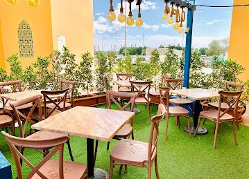 TEA DIARY CAFETERIA MOROCO CLUTER