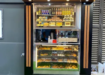 TELY CAFE Al Rigga