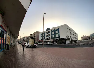 The Flat Qiyadah