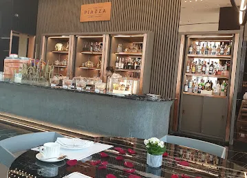 The Piazza Lobby Lounge