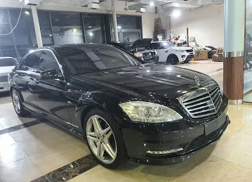 The Shark Automobile Showroom