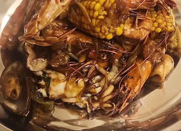 The Villa Seafood Restaurant- مطعم ذا فيلا للمأكولات البحرية