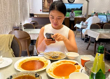 天山饭店维吾尔餐馆