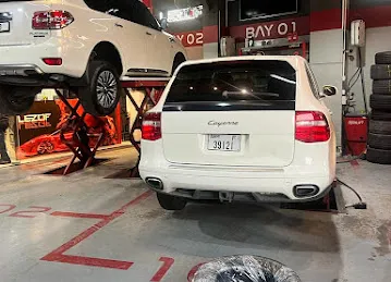 Tire and battery replacement services