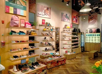 TOMS