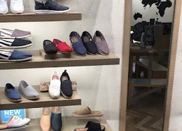 TOMS