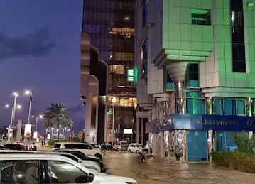 TOP TEN BEAUTY CENTER
