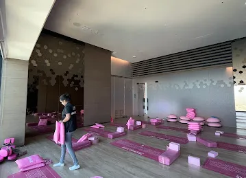 TOPSTRETCHING® Dubai Marina