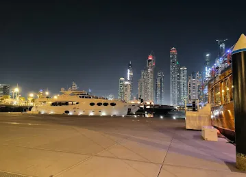 Tour Dubai Marina Dhow Cruises