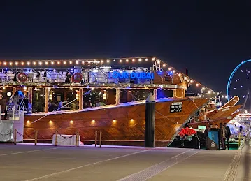 Tour Dubai Marina Dhow Cruises