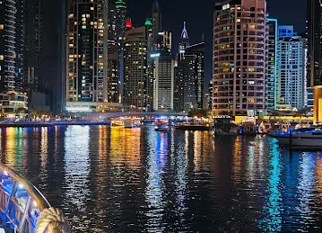Tour Dubai Marina Dhow Cruises