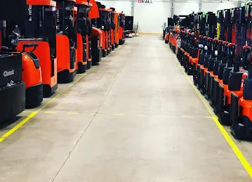 TOYOTA FORKLIFT WAREHOUSE EQUIPMENTS ABU DHABI-UAE