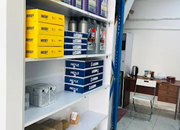 Trunk Auto Spare Parts Trading
