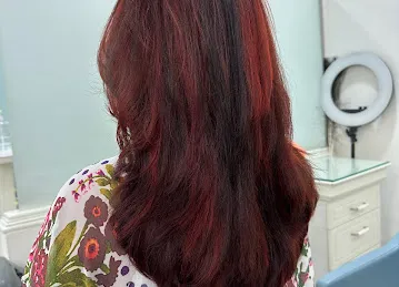Turrning Heads - Beauty Salon | Hair Salon | Nail Salon