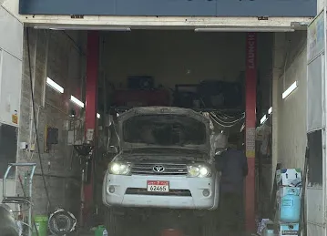 TWO DOOR AUTO REPAIR