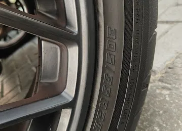 Tyre pancture & jump start road service