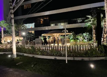 UMA Outdoor Cafe