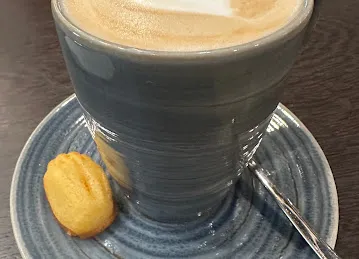 Un Dimanche à Paris - Dubai Hills Mall