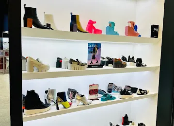 United Nude