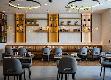 Urban Deli - Restaurant and Bar