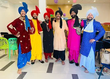 VA Dhol Entertainer Dubai||Dhol players in Dubai||Dhol group dubai