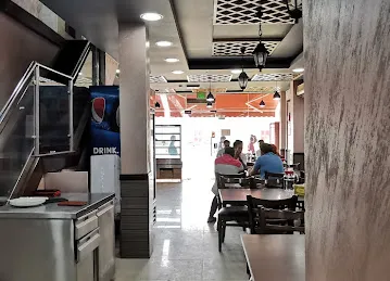 Vazhiyoram Restaurant Sanayya M45