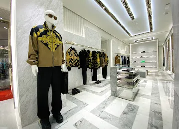 VERSACE